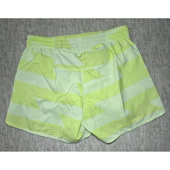 NWT Adidas Women's 4” Run Fast Running Split Shorts Almost Lime Pulse Neon XS - Picture 4 of 9